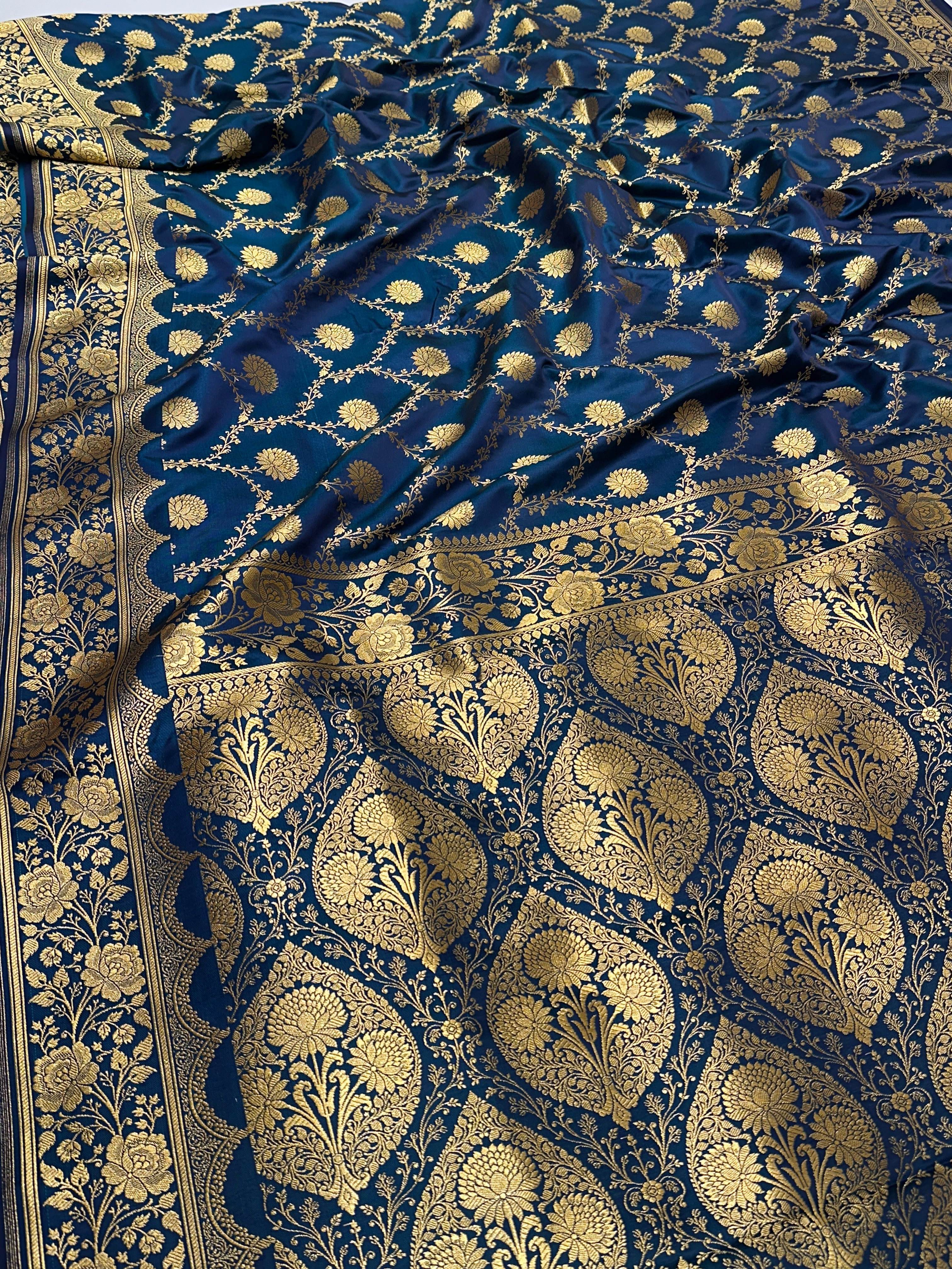Royal Navy Blue Mashru Silk Banarasi Saree – Gold Zari Jaal Weave