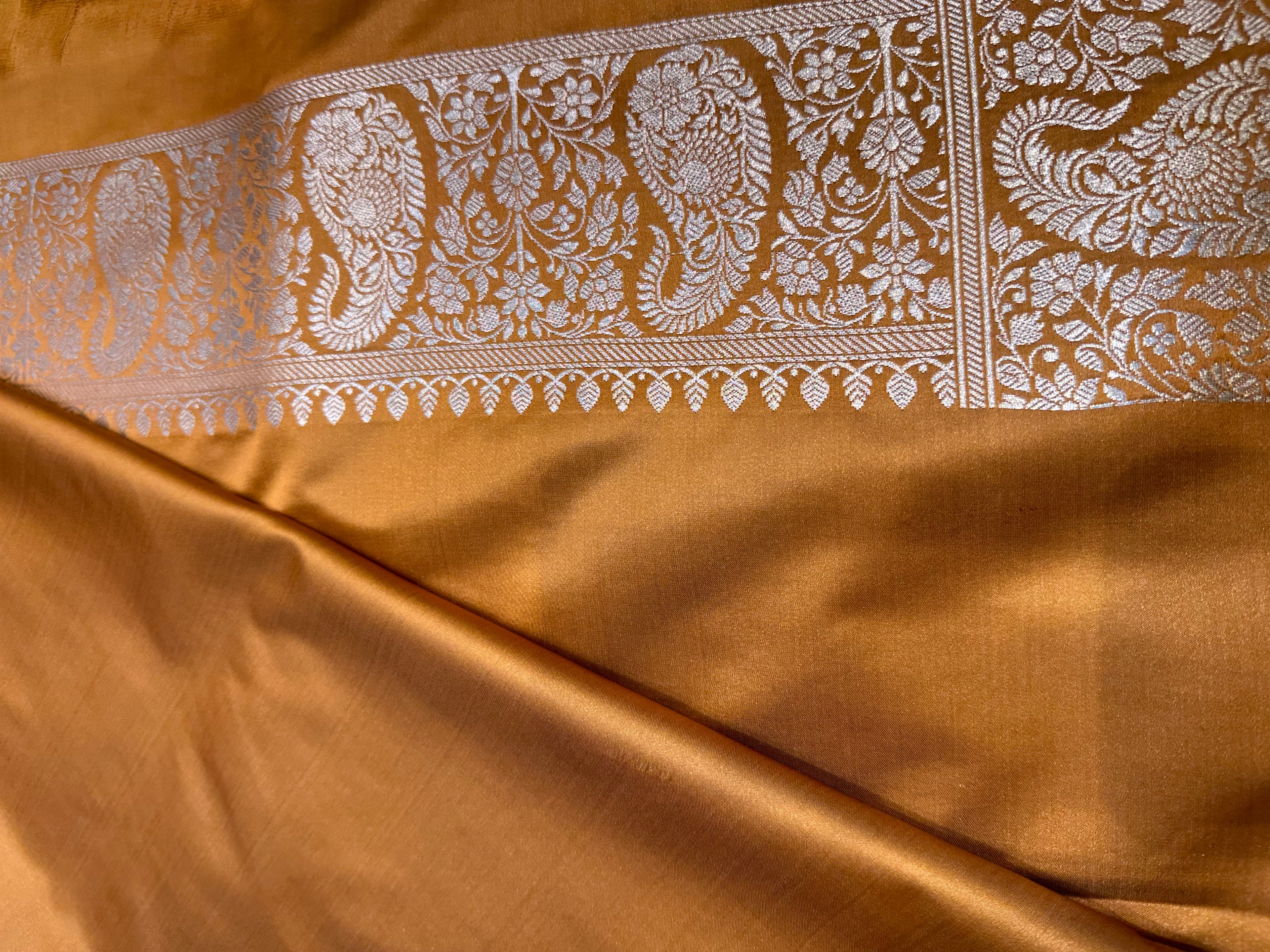 Pastel Grace Mashru Silk Banarasi Saree – Elegant Jaal Weave